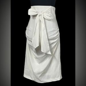 Lucy Paris Ivory ruched pencil skirt holiday wear, self tie bow size S. NWOT